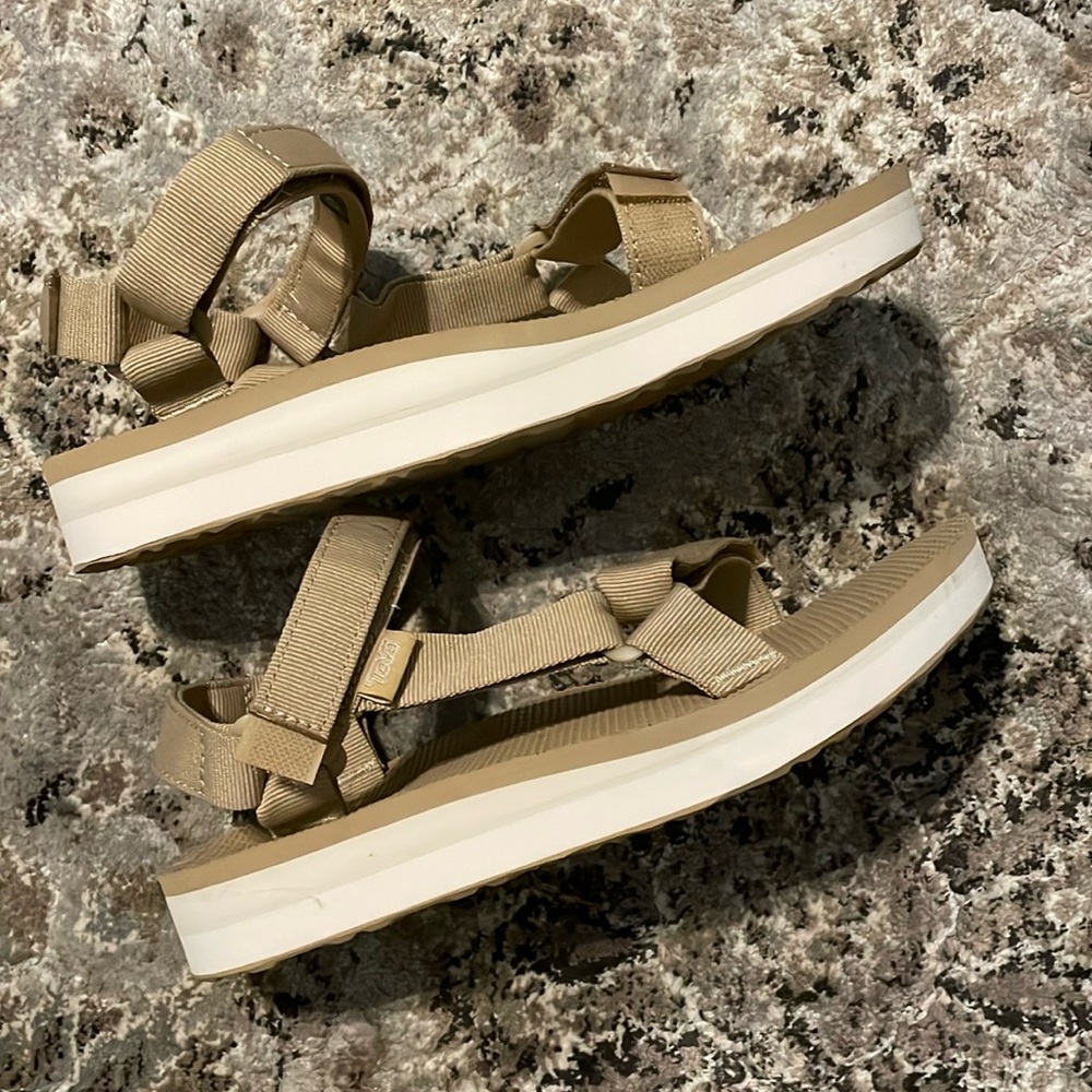 Teva w Universal women sandals
